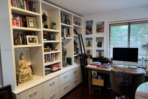 Casa en venta en Plantation, Florida, 3 dormitorios, 203.08 m2 № 1982451 - foto 20