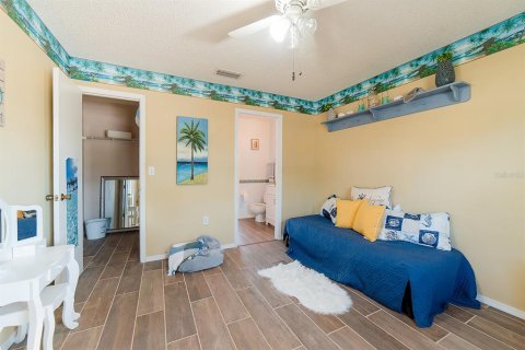 House in Nokomis, Florida 2 bedrooms, 108.51 sq.m. № 1529027 - photo 22