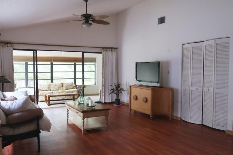 House in Homosassa, Florida 3 bedrooms, 133.78 sq.m. № 1582478 - photo 13