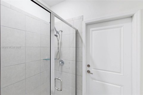 Casa en venta en Homestead, Florida, 5 dormitorios, 224.64 m2 № 1823378 - foto 19