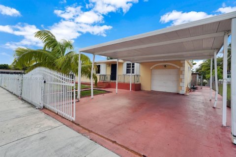 Casa en venta en Miami, Florida, 4 dormitorios, 135.54 m2 № 1995373 - foto 6