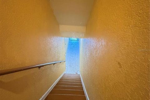 Touwnhouse à vendre à Tampa, Floride: 2 chambres, 111.48 m2 № 2107659 - photo 4