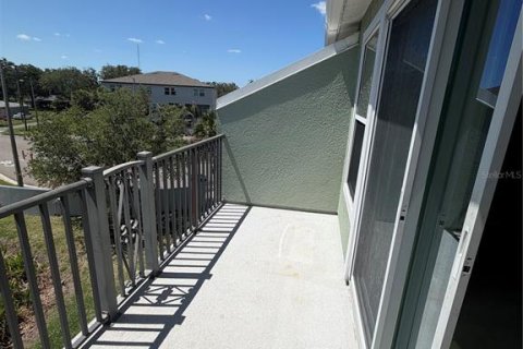 Touwnhouse à vendre à Tampa, Floride: 2 chambres, 111.48 m2 № 2107659 - photo 14
