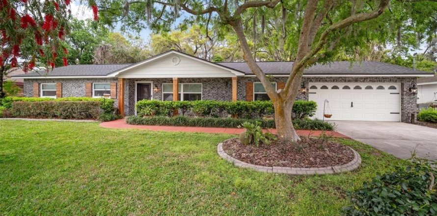 Casa en Brandon, Florida 4 dormitorios, 144.09 m2 № 2383896