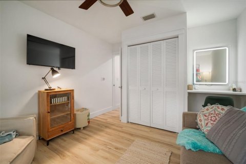 Casa en venta en Brandon, Florida, 4 dormitorios, 144.09 m2 № 2383896 - foto 18