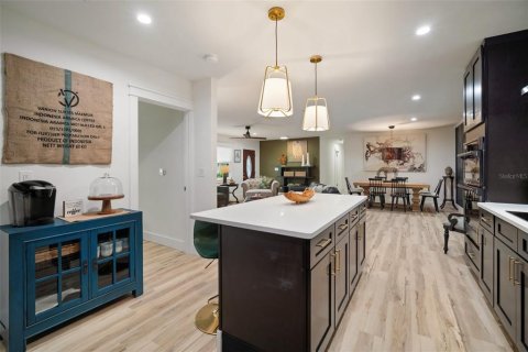 Casa en venta en Brandon, Florida, 4 dormitorios, 144.09 m2 № 2383896 - foto 6