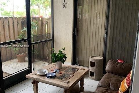 Снять в аренду таунхаус в Уэстон, Флорида 3 спальни, 144.93м2, № 2048120 - фото 15