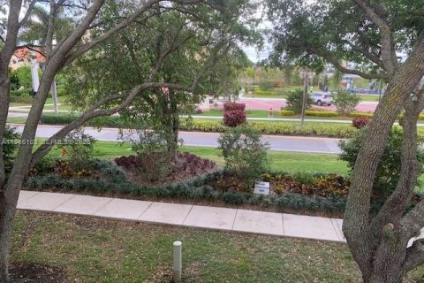 Снять в аренду таунхаус в Уэстон, Флорида 3 спальни, 144.93м2, № 2048120 - фото 21