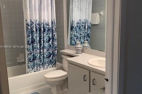 Снять в аренду таунхаус в Уэстон, Флорида 3 спальни, 144.93м2, № 2048120 - фото 14