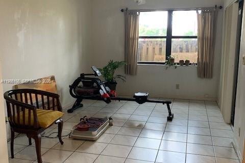 Снять в аренду таунхаус в Уэстон, Флорида 3 спальни, 144.93м2, № 2048120 - фото 9