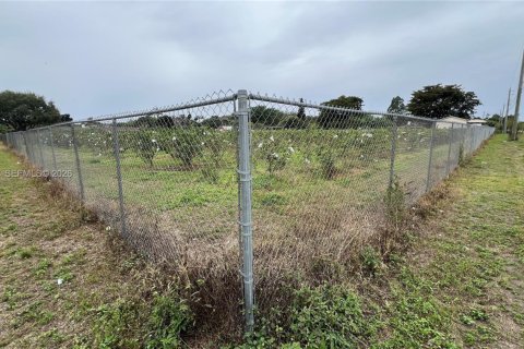 Immobilier commercial à vendre à Miami-Dade, Floride № 2048825 - photo 14