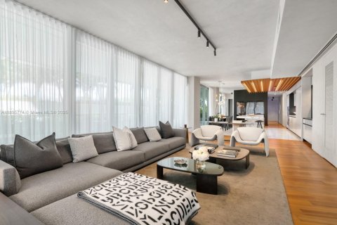 Condo in Miami Beach, Florida, 3 bedrooms  № 1948120 - photo 5