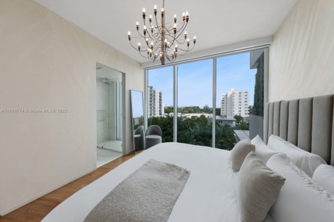 Condo in Miami Beach, Florida, 3 bedrooms  № 1948120 - photo 19