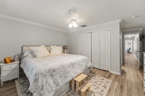 Townhouse in Zephyrhills, Florida 2 bedrooms, 145.02 sq.m. № 2222711 - photo 16