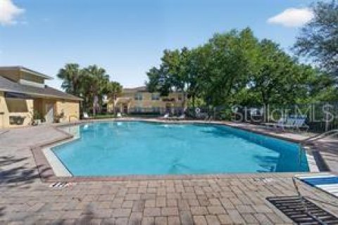 Townhouse in Zephyrhills, Florida 2 bedrooms, 145.02 sq.m. № 2222711 - photo 2
