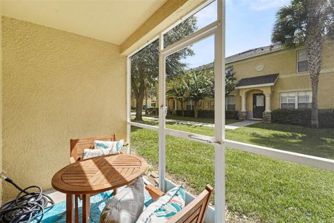 Townhouse in Zephyrhills, Florida 2 bedrooms, 145.02 sq.m. № 2222711 - photo 20