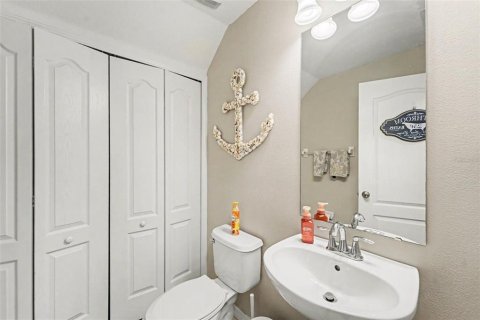 Townhouse in Zephyrhills, Florida 2 bedrooms, 145.02 sq.m. № 2222711 - photo 19