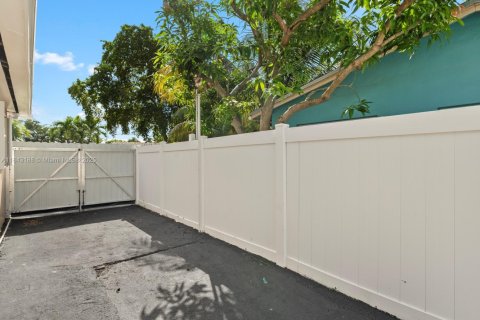 Villa ou maison à louer à Plantation, Floride: 4 chambres, 169.64 m2 № 1836305 - photo 10