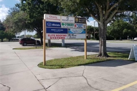 Commercial property in Titusville, Florida 40.41 sq.m. № 1906369 - photo 1