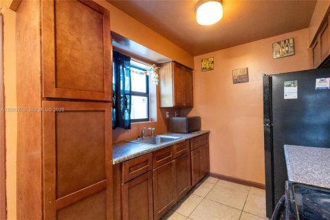 House in Fort Lauderdale, Florida 4 bedrooms, 159.79 sq.m. № 2064740 - photo 4