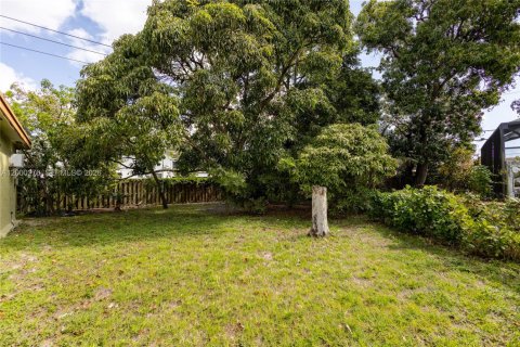 House in Fort Lauderdale, Florida 4 bedrooms, 159.79 sq.m. № 2064740 - photo 7