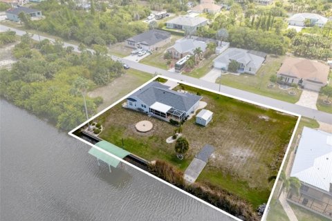 House in Port Charlotte, Florida 2 bedrooms, 140.65 sq.m. № 2155727 - photo 28