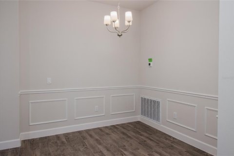 House in Auburndale, Florida 4 bedrooms, 204.38 sq.m. № 990674 - photo 17