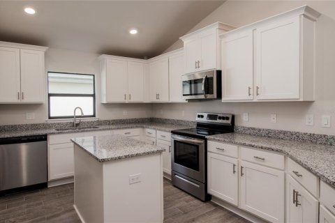 House in Auburndale, Florida 4 bedrooms, 204.38 sq.m. № 990674 - photo 20