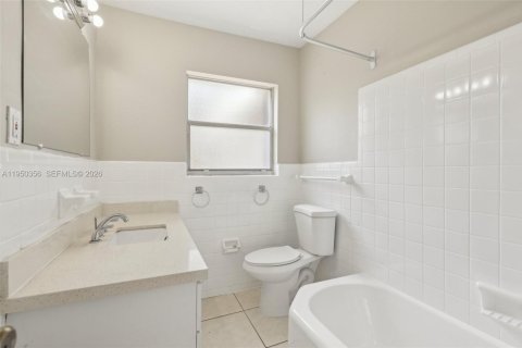 Купить виллу или дом в Лейк-Уорт, Флорида 2 спальни, 101.82м2, № 2006740 - фото 22