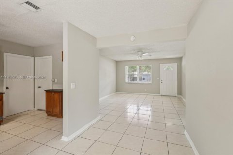 Купить виллу или дом в Лейк-Уорт, Флорида 2 спальни, 101.82м2, № 2006740 - фото 7