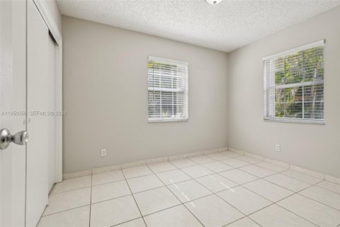 Купить виллу или дом в Лейк-Уорт, Флорида 2 спальни, 101.82м2, № 2006740 - фото 19