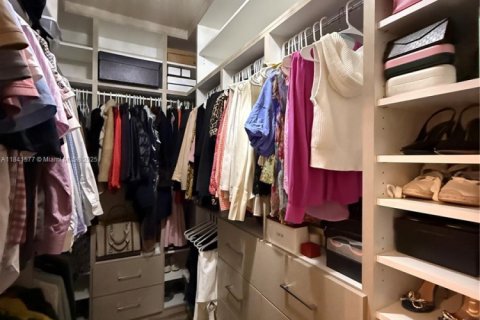 Купить виллу или дом в Майами, Флорида 4 спальни, 233.37м2, № 1957969 - фото 27