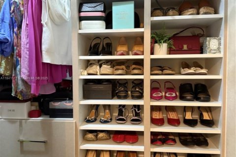 Купить виллу или дом в Майами, Флорида 4 спальни, 233.37м2, № 1957969 - фото 26