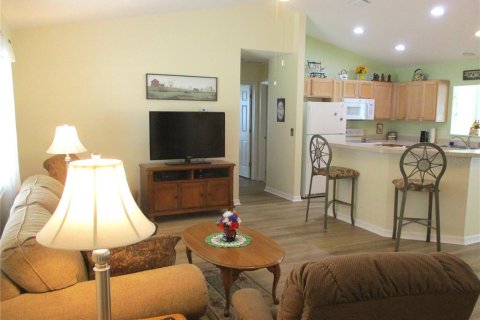 House in Dunnellon, Florida 2 bedrooms, 142.7 sq.m. № 1675296 - photo 3