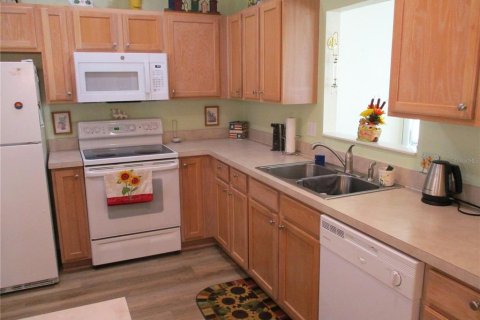 House in Dunnellon, Florida 2 bedrooms, 142.7 sq.m. № 1675296 - photo 9
