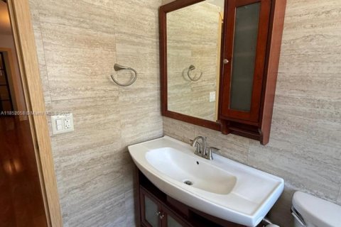 Купить кондоминиум в Холливуд, Флорида 2 спальни, 119.57м2, № 1977758 - фото 26