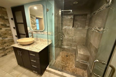 Купить кондоминиум в Холливуд, Флорида 2 спальни, 119.57м2, № 1977758 - фото 16