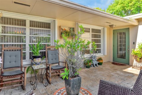 Casa en venta en Pembroke Pines, Florida, 3 dormitorios, 178.28 m2 № 1921720 - foto 5