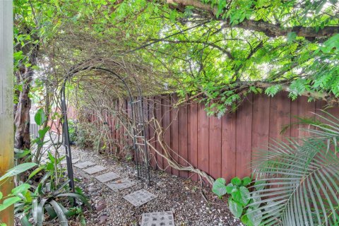 Casa en venta en Pembroke Pines, Florida, 3 dormitorios, 178.28 m2 № 1921720 - foto 27