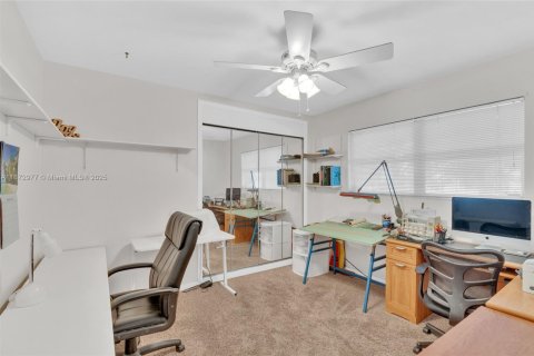 Casa en venta en Pembroke Pines, Florida, 3 dormitorios, 178.28 m2 № 1921720 - foto 18