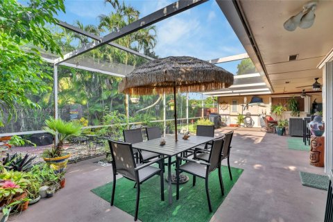 Casa en venta en Pembroke Pines, Florida, 3 dormitorios, 178.28 m2 № 1921720 - foto 20