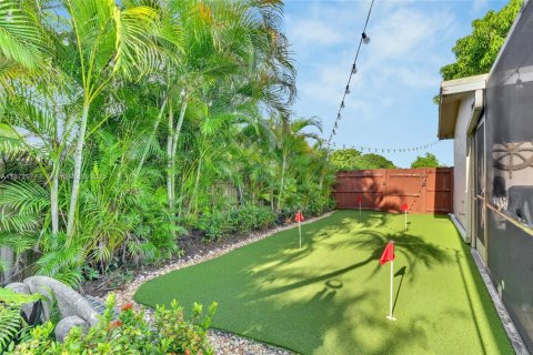 Casa en venta en Pembroke Pines, Florida, 3 dormitorios, 178.28 m2 № 1921720 - foto 24