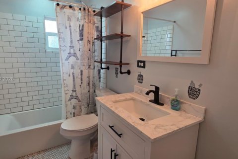 Villa ou maison à louer à Hollywood, Floride: 3 chambres, 112.41 m2 № 2075201 - photo 6