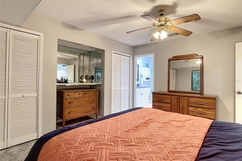 House in New Smyrna Beach, Florida 2 bedrooms, 123.93 sq.m. № 2431618 - photo 25