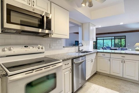 House in New Smyrna Beach, Florida 2 bedrooms, 123.93 sq.m. № 2431618 - photo 7
