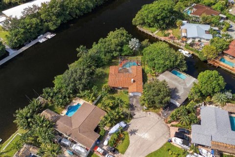 Villa ou maison à vendre à Pompano Beach, Floride: 4 chambres, 156.08 m2 № 2411783 - photo 9