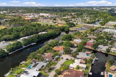 Villa ou maison à vendre à Pompano Beach, Floride: 4 chambres, 156.08 m2 № 2411783 - photo 8