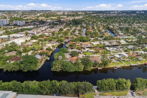 Villa ou maison à vendre à Pompano Beach, Floride: 4 chambres, 156.08 m2 № 2411783 - photo 7