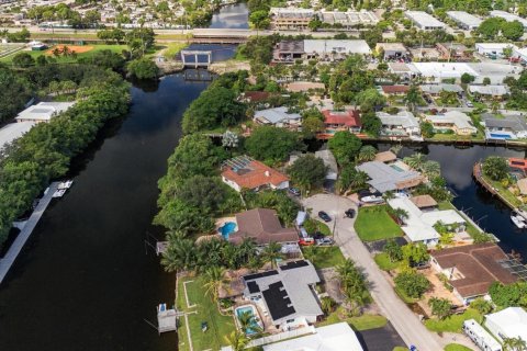 Villa ou maison à vendre à Pompano Beach, Floride: 4 chambres, 156.08 m2 № 2411783 - photo 15