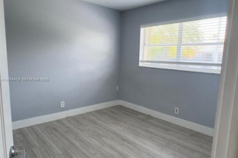 Condo in Deerfield Beach, Florida, 2 bedrooms  № 2068569 - photo 7